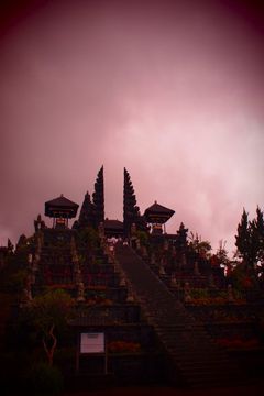 バリ・ヒンドゥーの総本山「ブサキ寺院」1