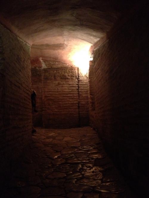 ちょっと謎めいた通路