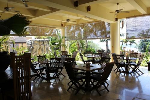 マンディラウンジ