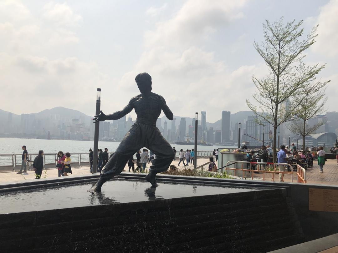 アベニュー オブ スターズ 星光大道 香港のおすすめ観光地 名所 現地を知り尽くしたガイドによる口コミ情報 トラベルコ