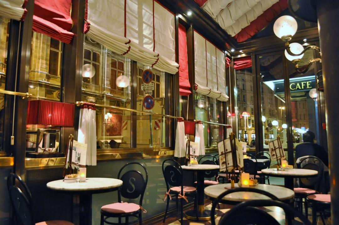 カフェ ザッハー ウィーン ウィーンのおすすめグルメ 食事 現地を知り尽くしたガイドによる口コミ情報 トラベルコ