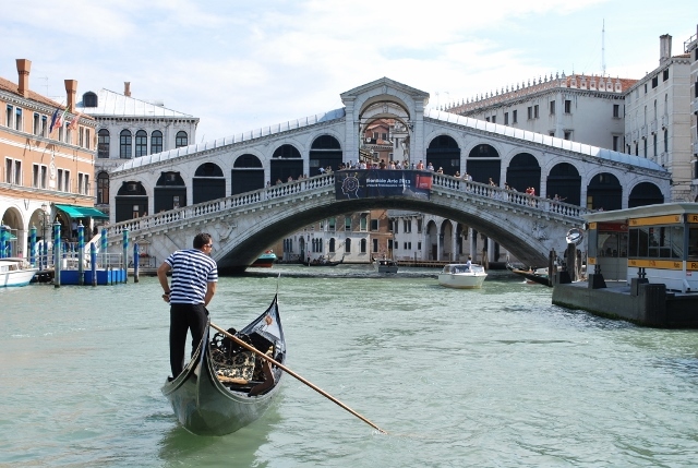 リアルト橋 ベネチアのおすすめ観光地 名所 現地を知り尽くしたガイドによる口コミ情報 トラベルコ