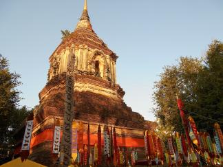 タイ　チェンマイ　ワットロークモーリー　額縁付き　水彩画 　SHO 美しいランナー様式の寺院、ワット・ロークモーリー | 旅する