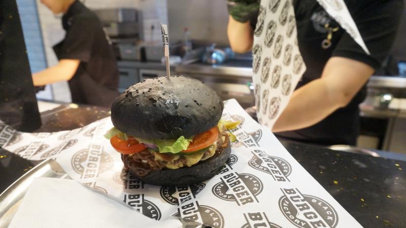 ブラック バーガー ファクトリー ウランバートルのおすすめグルメ 食事 現地を知り尽くしたガイドによる口コミ情報 トラベルコ