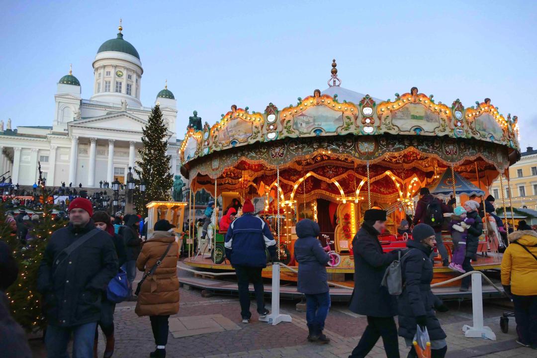 クリスマス マーケット ヘルシンキ元老院広場 ヘルシンキのおすすめ観光地 名所 現地を知り尽くしたガイドによる口コミ情報 トラベルコ