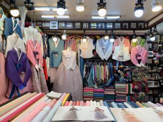 チマチョゴリ 美品 韓国伝統カラー 上質シルク 3点セット 韓服 チマチョゴリ 美品 韓国伝統カラー 上質シルク 3点セット 韓服