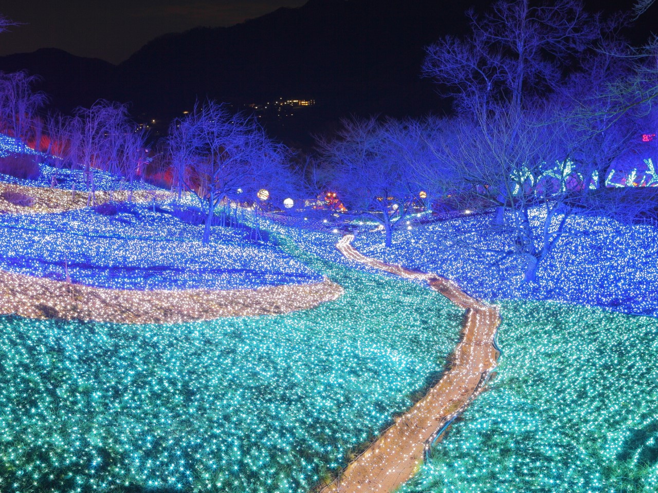 22年 神奈川県のイベント ハロウィン お祭り 花火大会 イルミネーションなど 中止 開催 延期情報 トラベルコ