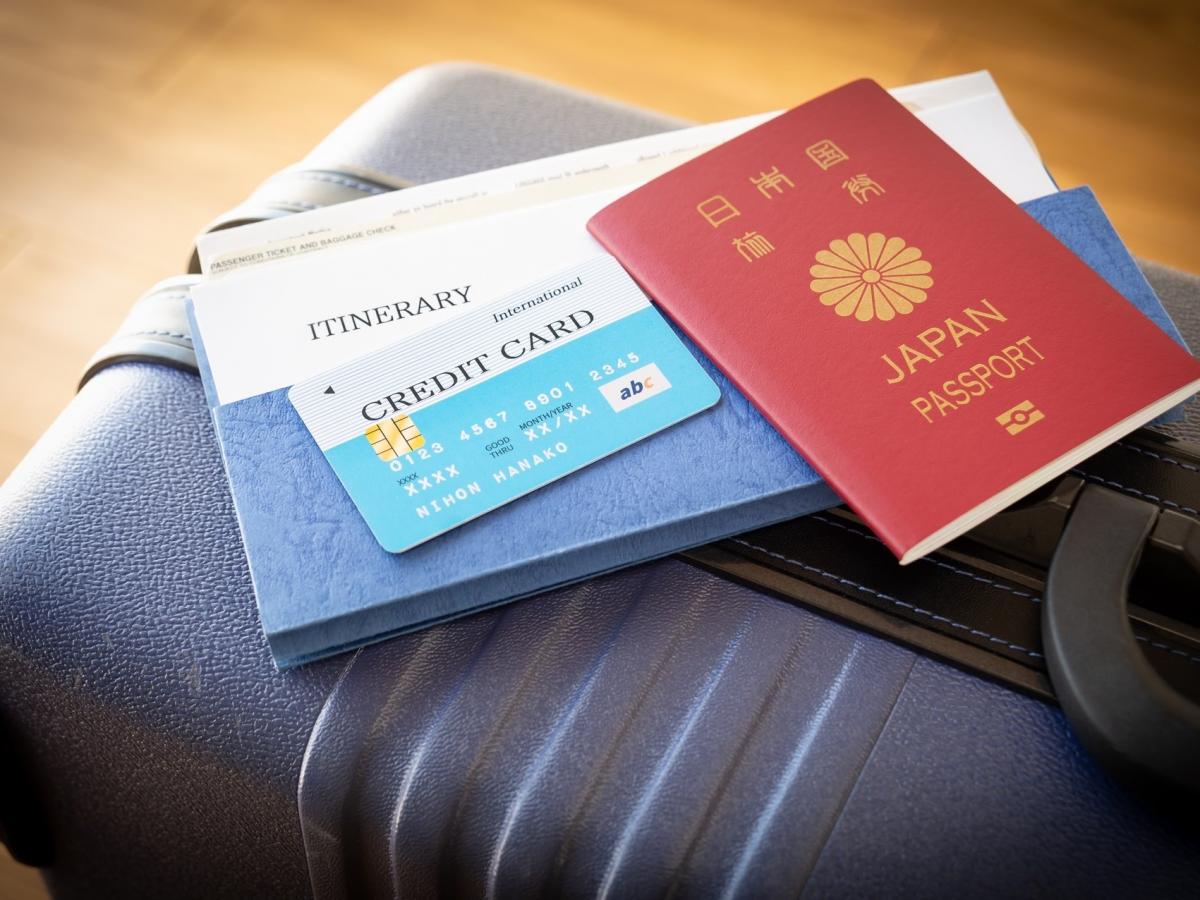 海外格安航空券の片道チケットは、なぜ往復料金の半額ではないの？