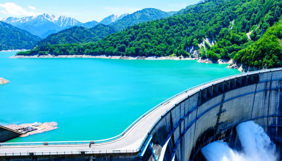 写真：立山黒部アルペンルート 旅行・ツアー