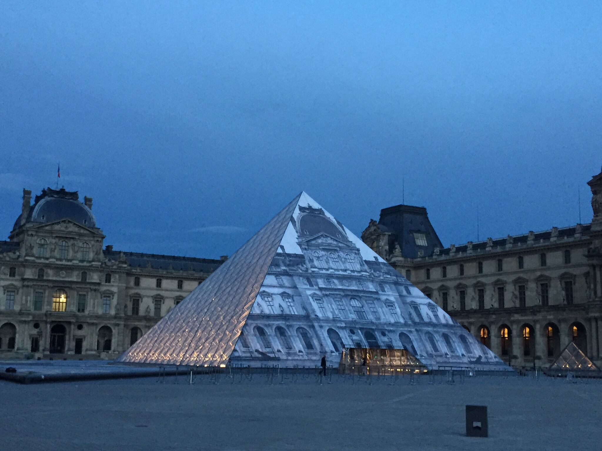 ルーヴル美術館 パリのおすすめ観光地 名所 現地を知り尽くしたガイドによる口コミ情報 トラベルコ