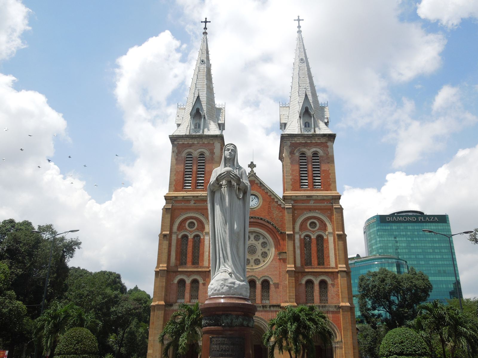 サイゴン大教会 聖母マリア教会 ホーチミンのおすすめ観光地 名所 現地を知り尽くしたガイドによる口コミ情報 トラベルコ