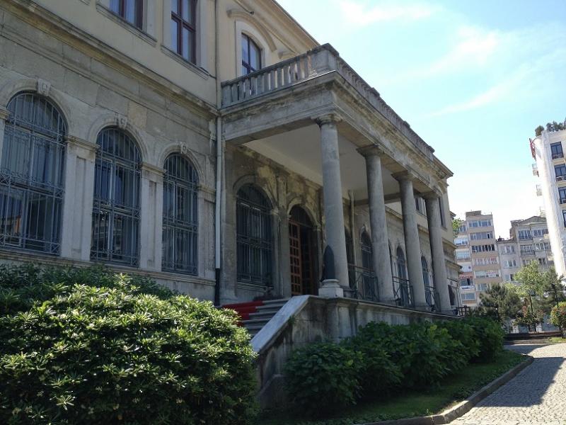 アタトゥルク初代大統領も卒業した陸軍学校を再利用