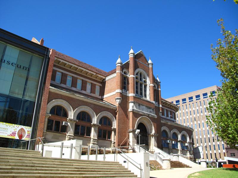 図書館・博物館の一角