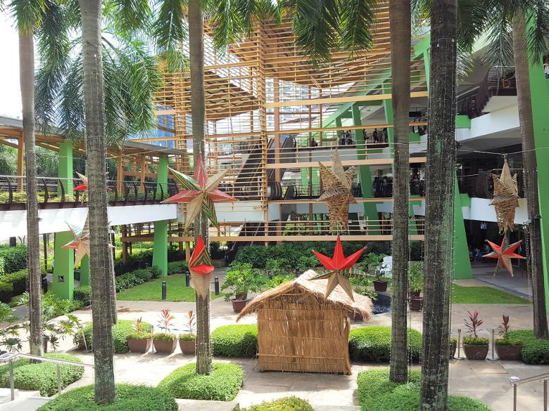 季節によって飾り付けが変わります