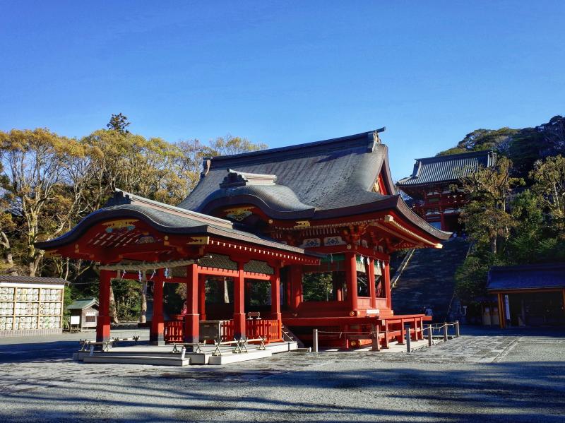 境内は清らかそのもの