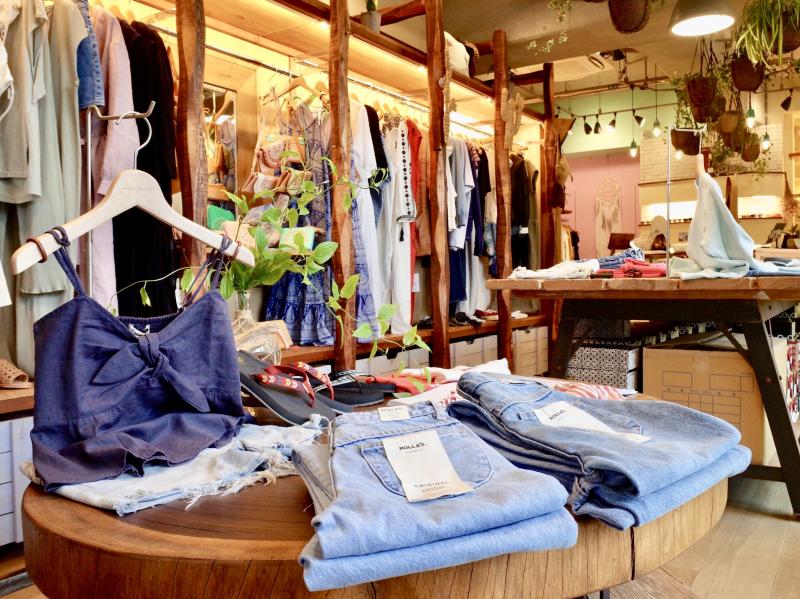 海にまつわるグッズや、他では取り扱いの少ないブランドまで幅広い品揃え