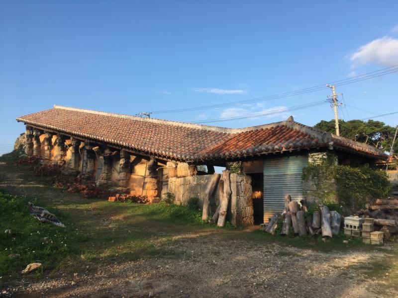 大きな登り窯が中心に作られています