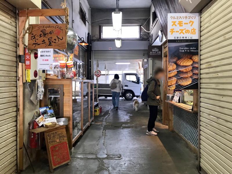 シフォンケーキやパン屋さんなども
