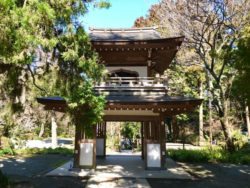 鎌倉唯一の鐘楼門