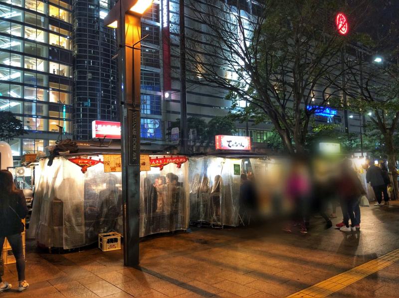 天神屋台-人通りも多く安心