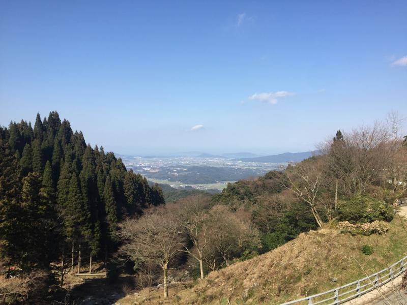 糸島-白糸の滝付近から糸島市内が一望できます