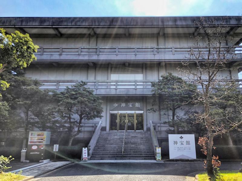 宗像大社-出土した国宝が展示されている神宝館