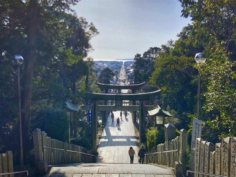 宮地嶽神社-階段からの眺め