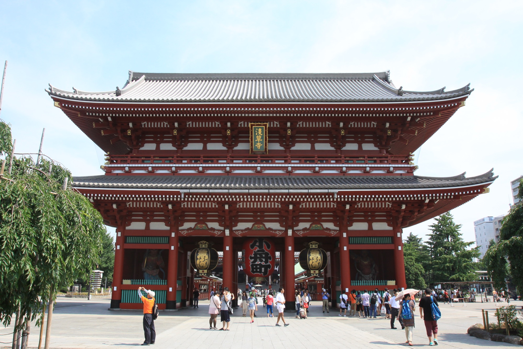 浅草寺の山門の宝蔵門