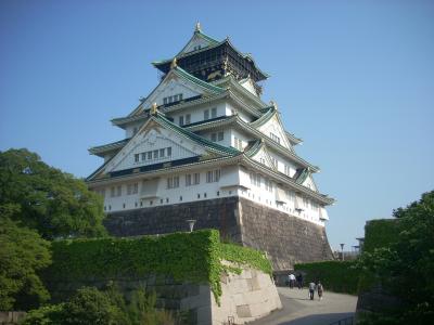 大阪城天守閣は市民の寄付で再建されたものです