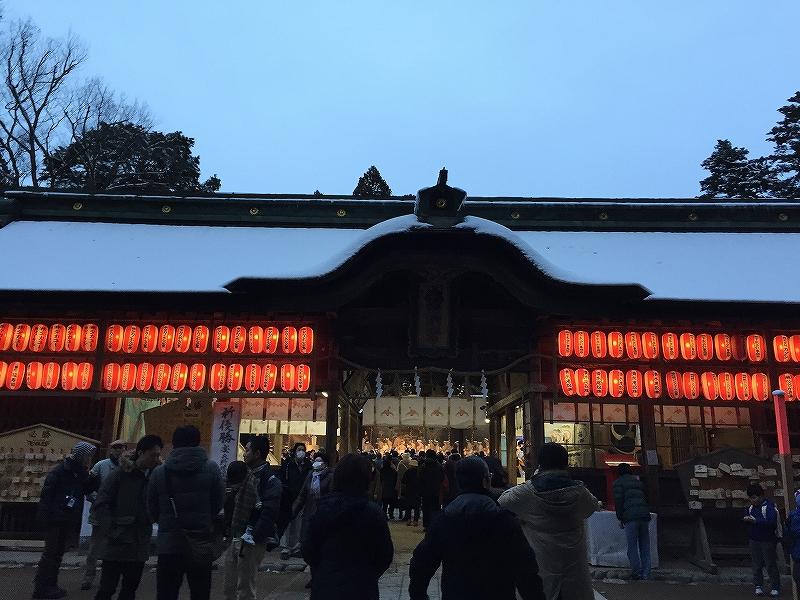 どんと祭の大崎八幡宮。提灯明かりがキレイ！