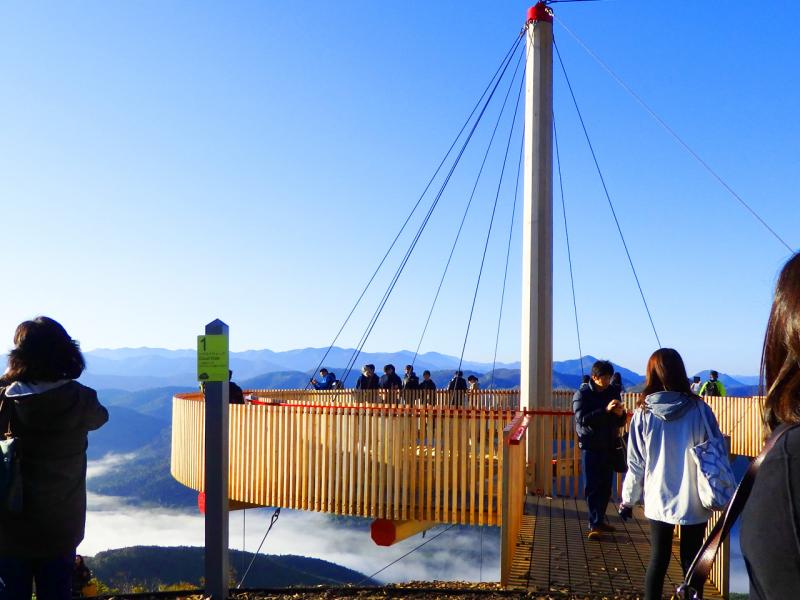雲の形をした展望ウッドデッキ、Cloud Walk（クラウドウォーク）