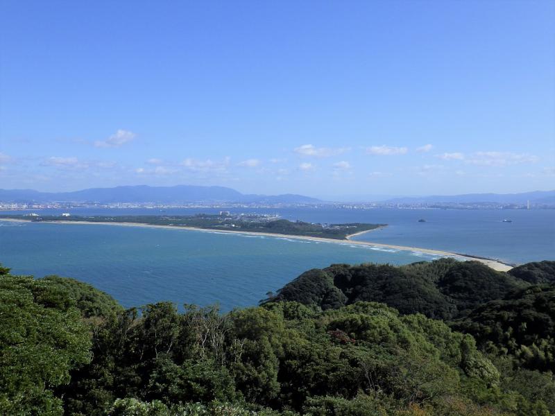 志賀島-潮見公園展望台から海の中道を望む