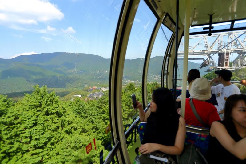 グリーンシーズンは緑に覆われた箱根の山並みも絶景です