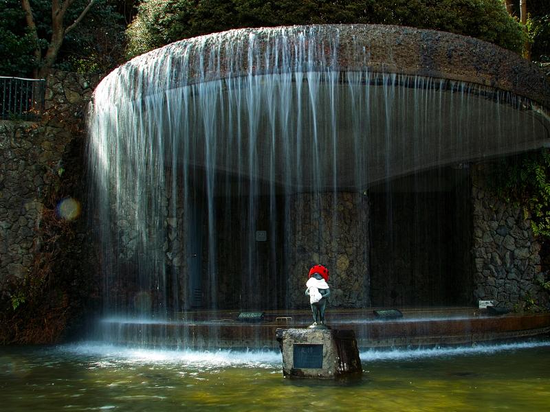 太閤橋のそばにある「湯けむり広場」