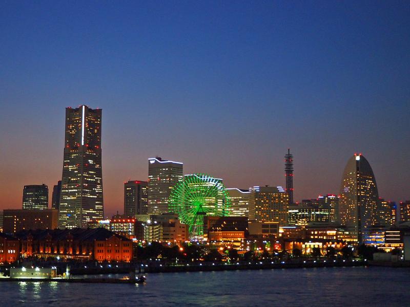 屋上は夜間も開放されているので、夜景も満喫！