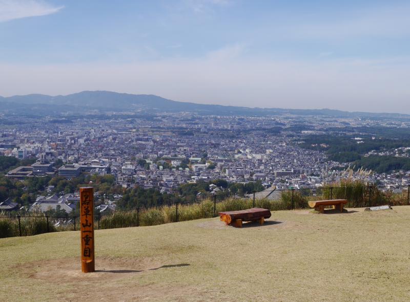 一重目からでもすがすがしい眺望が広がる