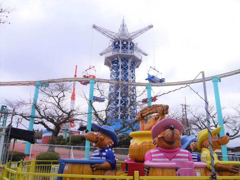 現存する中で日本最古の大型遊具、飛行塔がある生駒山上遊園地