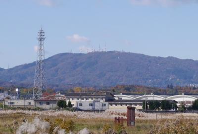 大阪府との境に横たわる生駒山