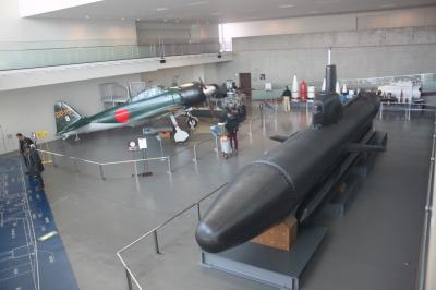 両脇に翼のある特殊潜航艇「海龍」（後期量産型）