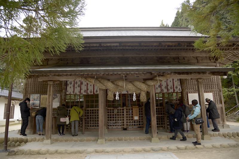 玉作湯神社の社殿