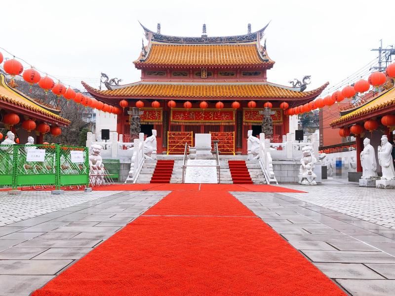 まるで中国にいるかのような色鮮やかな大成殿