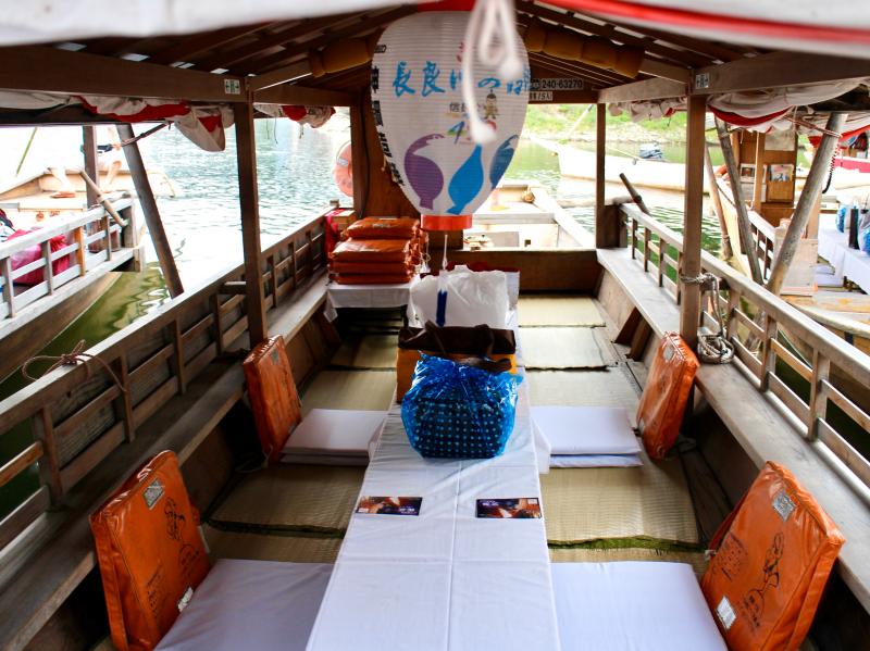 実際に乗船観覧した最小サイズ（15人乗り）の貸切船の内部を大公開！