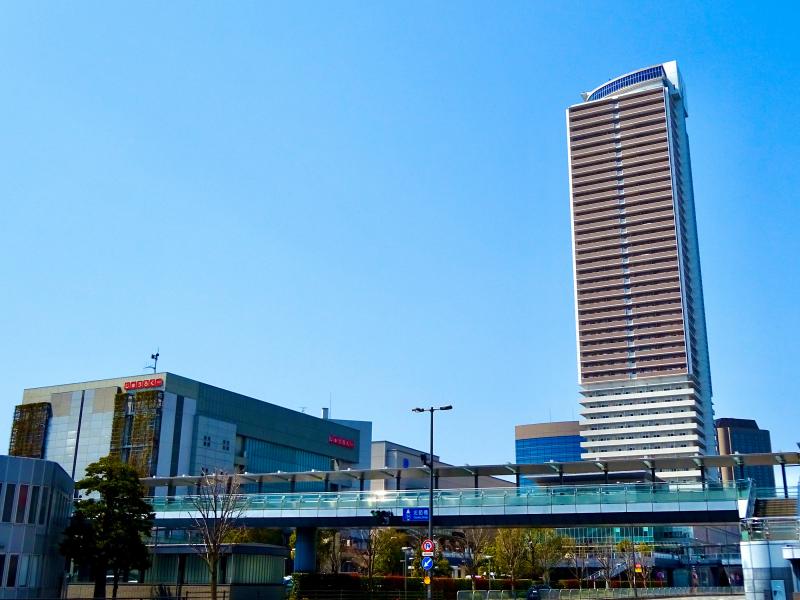 岐阜の伝統「鵜飼」の鵜舟がデザインの美しい外観