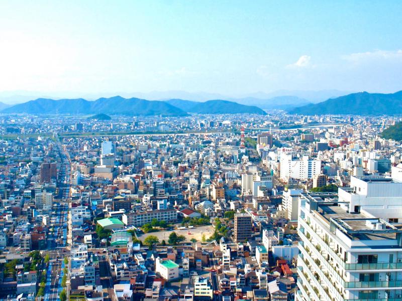 北方向には長良川が東西に走ります