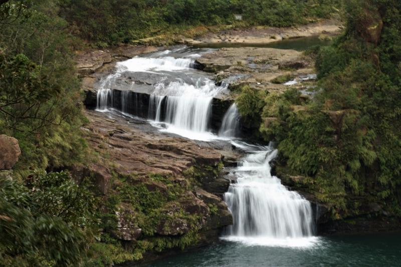 沖縄_マリュドゥの滝_遊び・体験_1