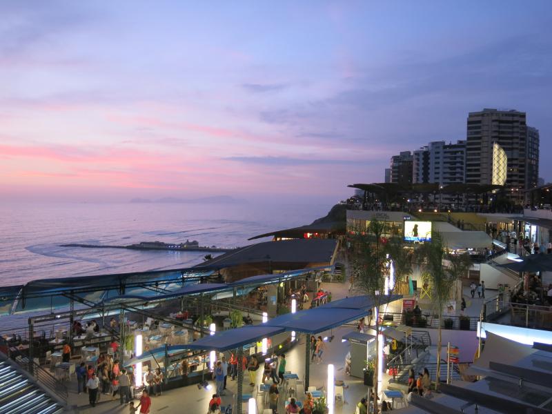 ペルー_ラルコマール・ショッピングセンター_遊び・体験_1